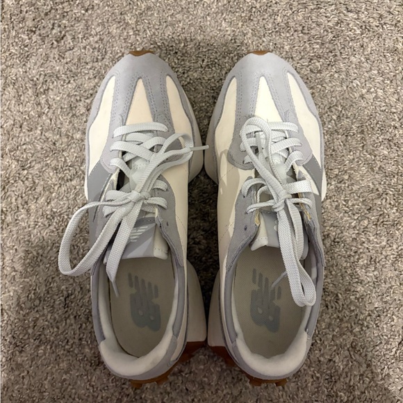 New Balance Women's 327 Grey/White - Picture 4 of 5